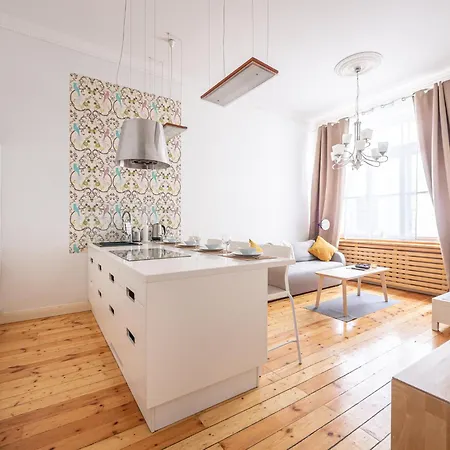 Appartement Design Meets Comfort - Embassy Area - By Innorental