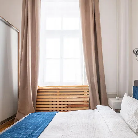 Design Meets Comfort - Embassy Area - By Innorental Apartamento Riga