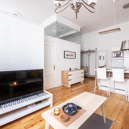 Design Meets Comfort - Embassy Area - By Innorental Riga